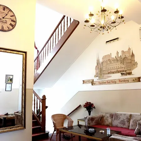 Im Bett Πανσιόν 3*